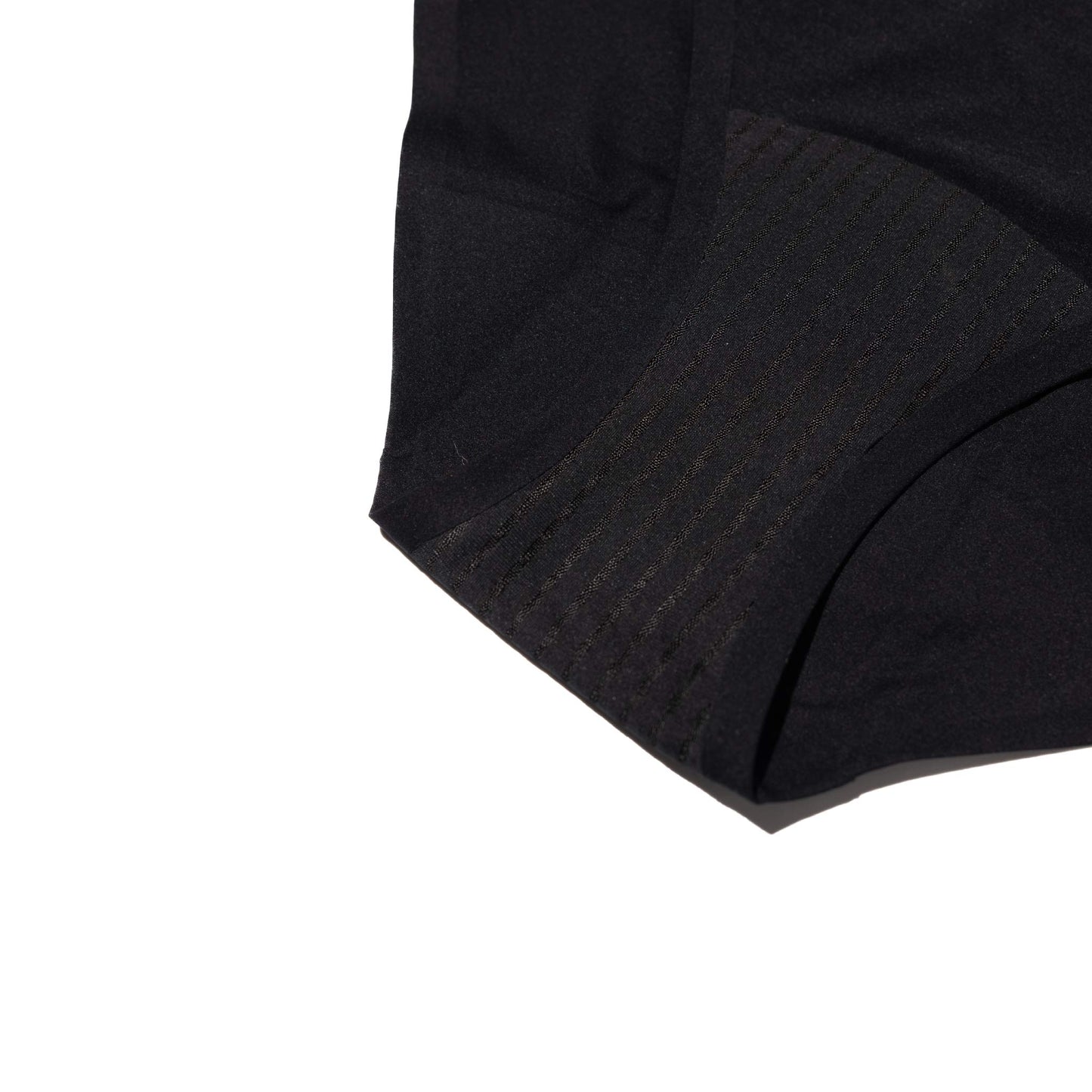 Saalt Wear Leakproof Seamless Brief - Regular Absorbency
