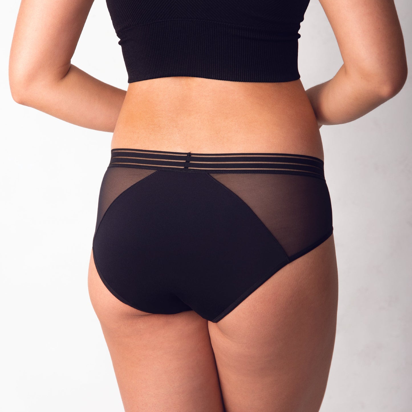 Saalt Wear Leakproof Mesh Hipster - Regular Absorbency